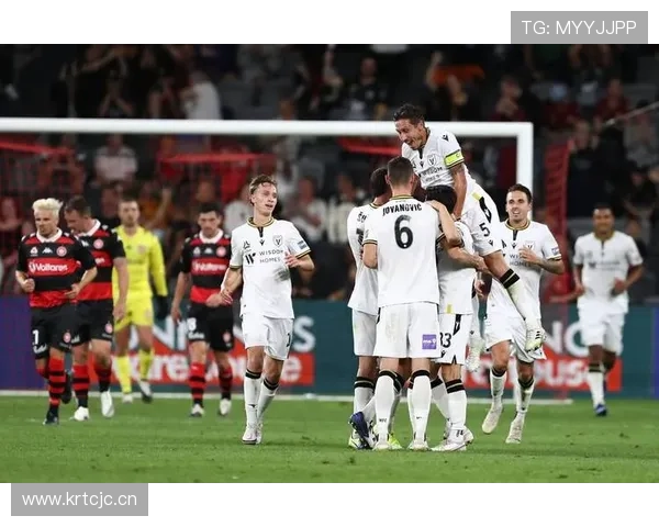 墨尔本城与江原互交白卷零比零