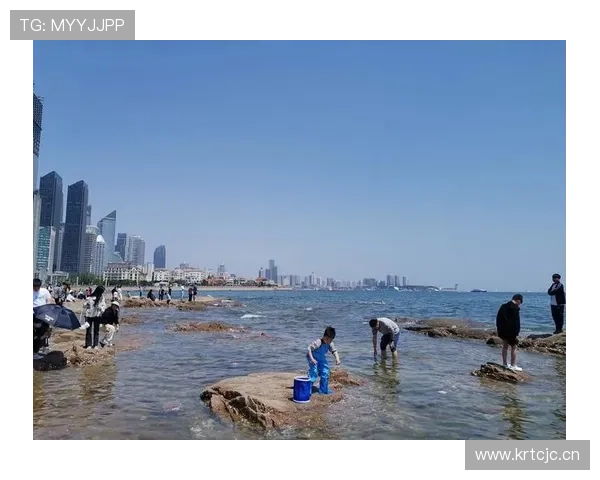 纳萨里奥携家人青岛畅享假期